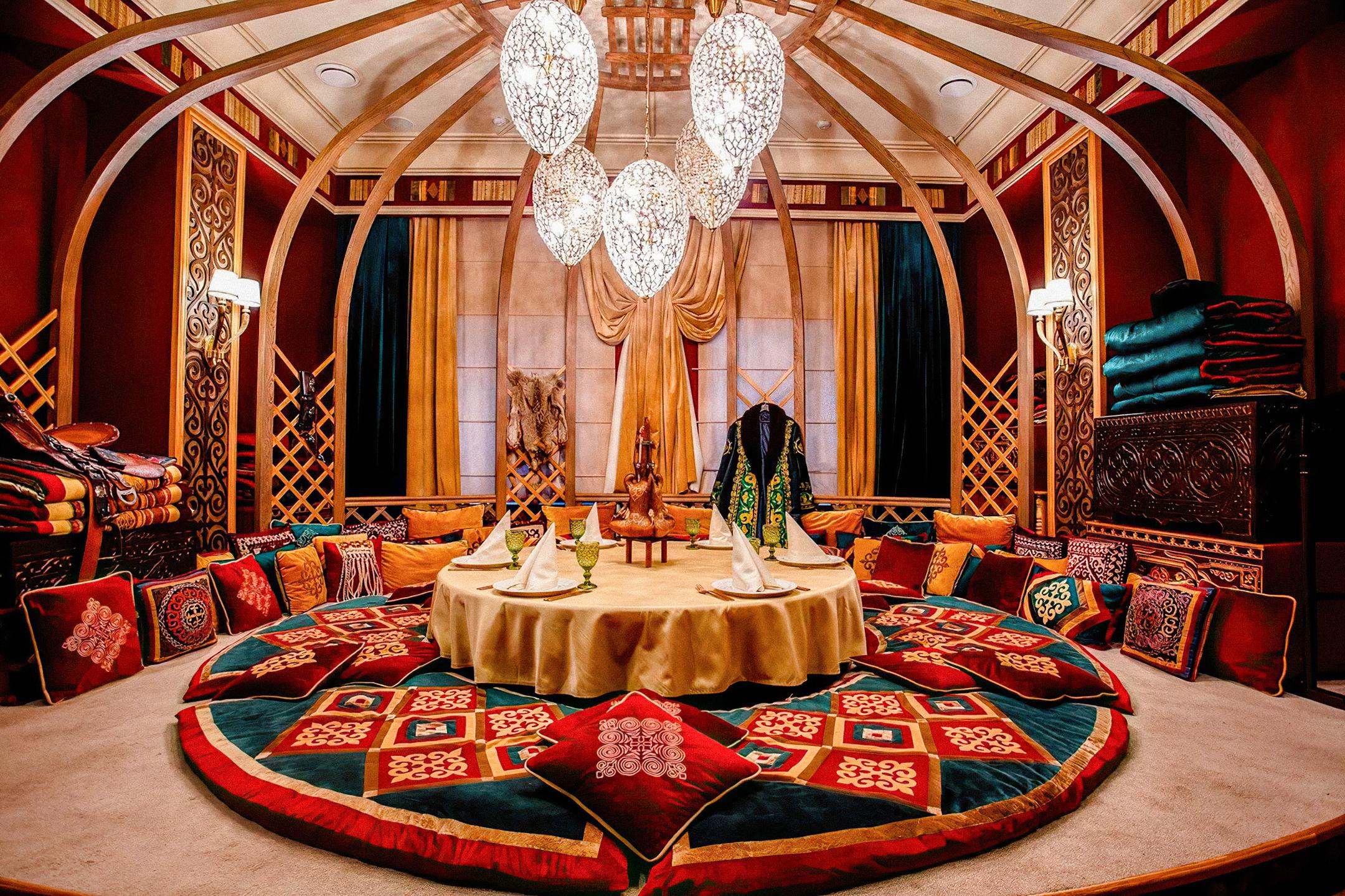 ТРЦ Abu Dhabi Plaza в Нур-Султане ТРЦ Abu Dhabi Plaza